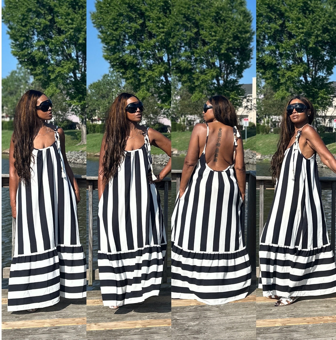 Beauty In Stripes  Maxi Dress with Pockets - Black and white blend