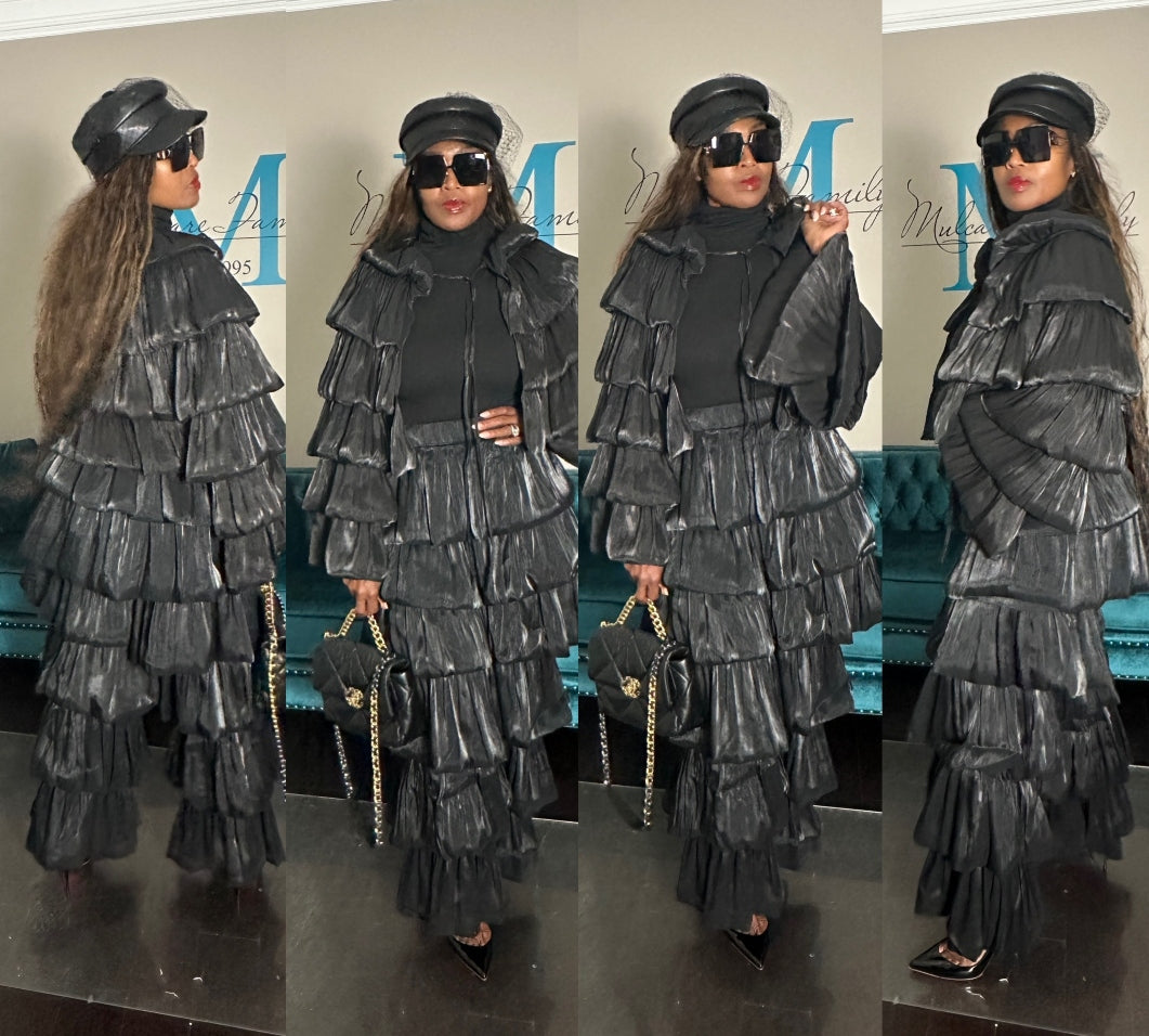 LUXE All the Vibes  Bubble Hem Black Cropped Cape Jacket