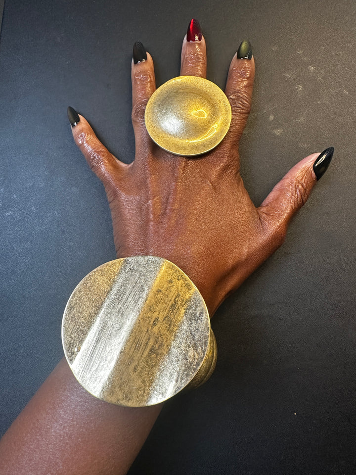 Oversized Gold Wavy Potato Chip Accent Stretch Bracelet