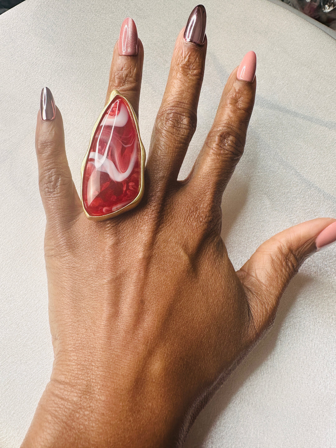Oversized Bold Pointed Long Stone Accent Stretch Ring - Burgundy Wine