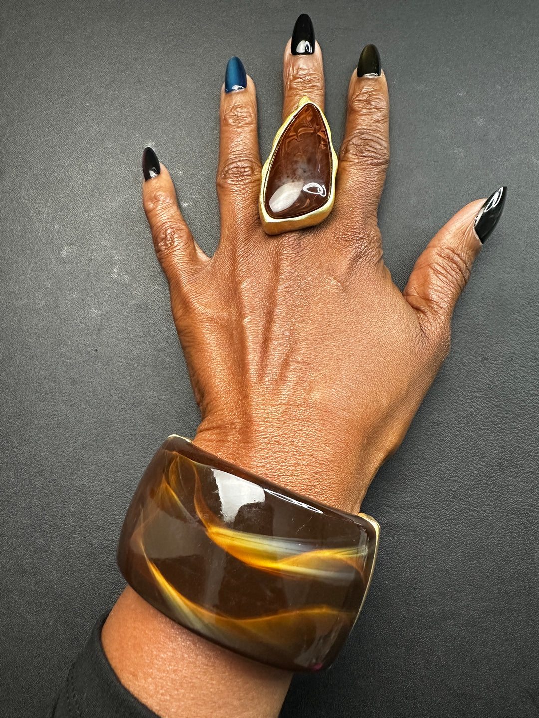 Fashion Chunky Gold Hinge Bracelet - Chocolate Brown