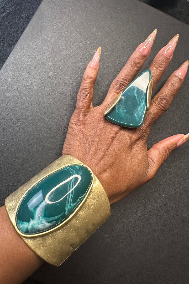 Oversized Bold Triangle Stone Accent Stretch Ring - Teal