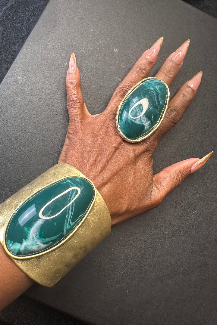 Oversized Bold Oyster Stone Accent Stretch Ring - Teal