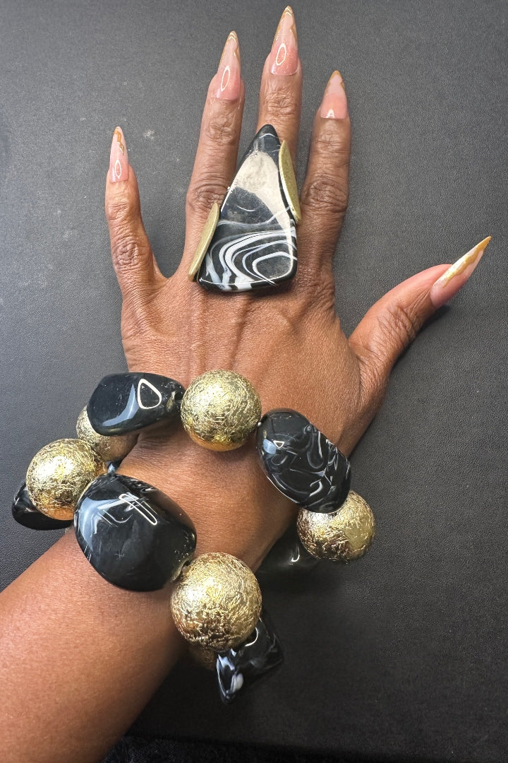 Oversized Bold Triangle Stone Accent Stretch Ring - Black Marble