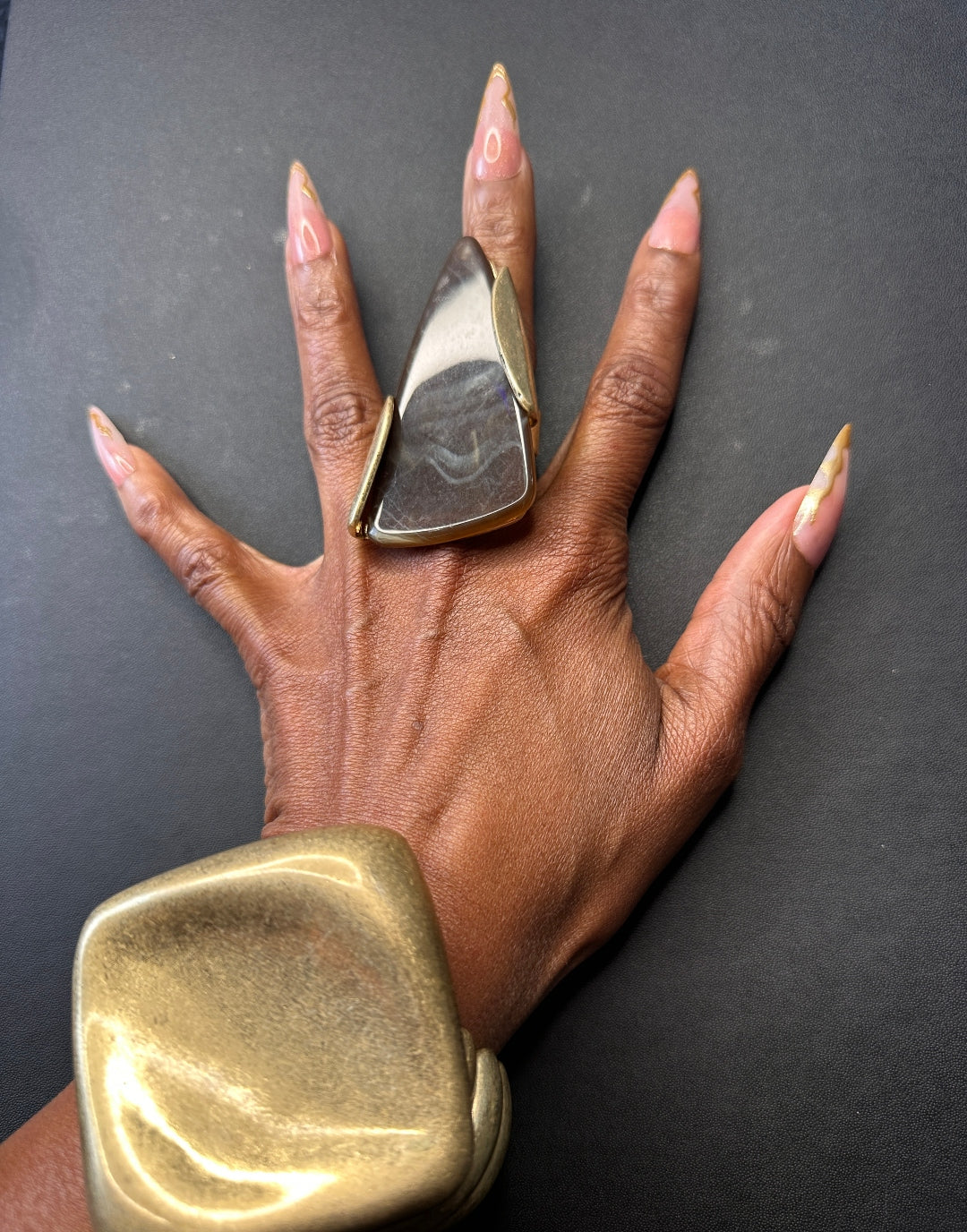 Oversized Bold Triangle Stone Accent Stretch Ring - Dark Brown