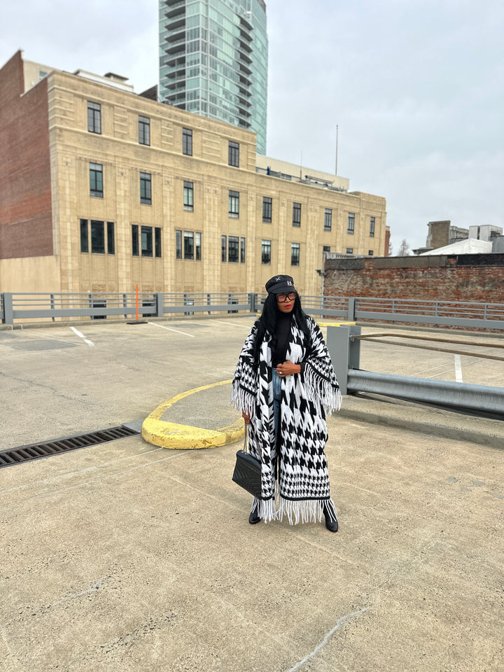 Rich Auntie Winter Fashion Kimono Coat - Black and White Houndstooth Blend Ships 1/30