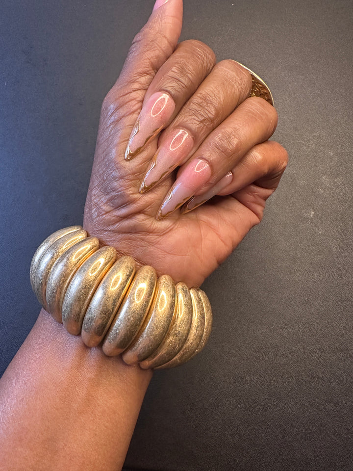 Oversized Gold Potato Chip Accent Stretch Bracelet