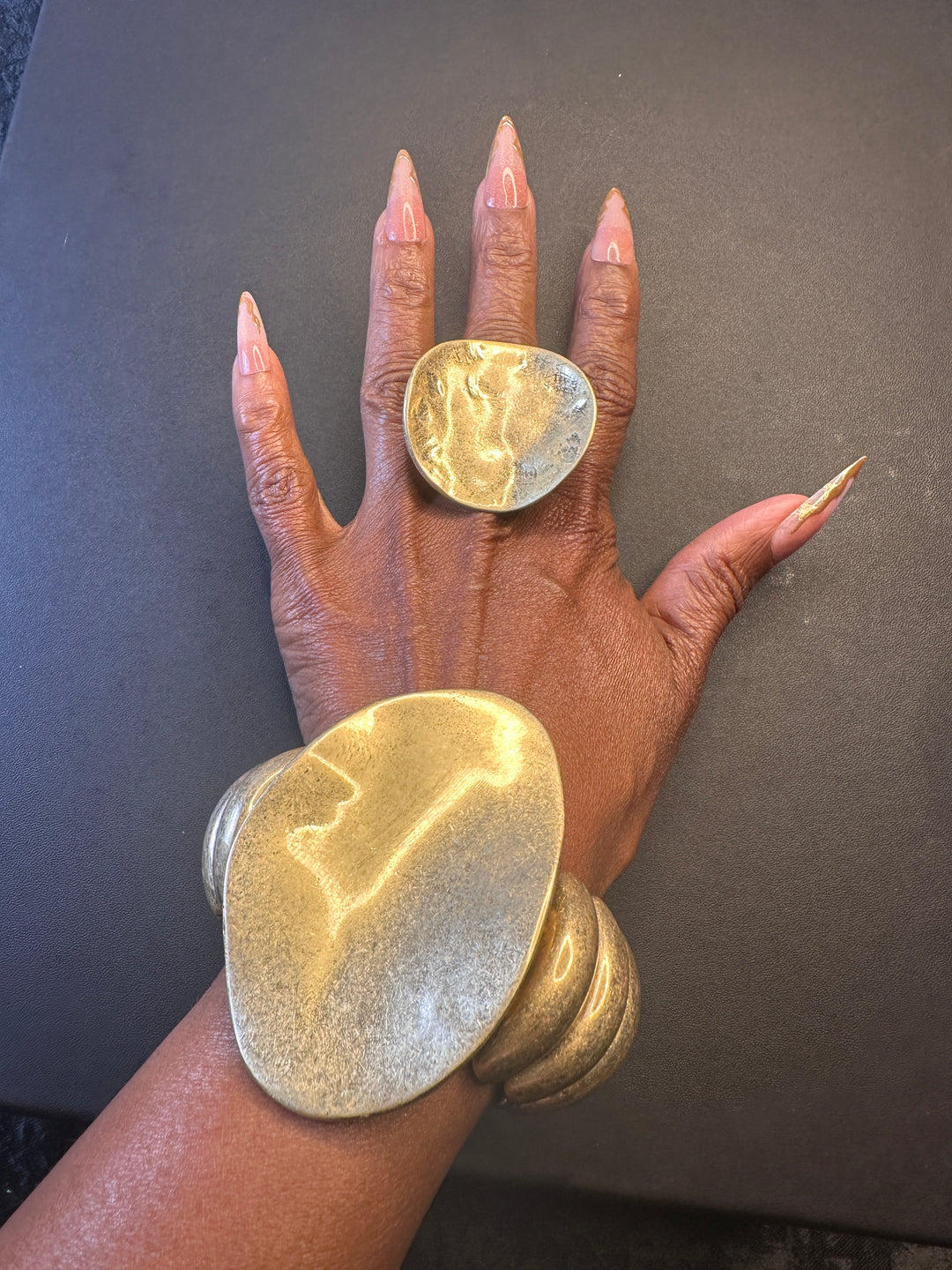 Oversized Gold Potato Chip Accent Stretch Bracelet