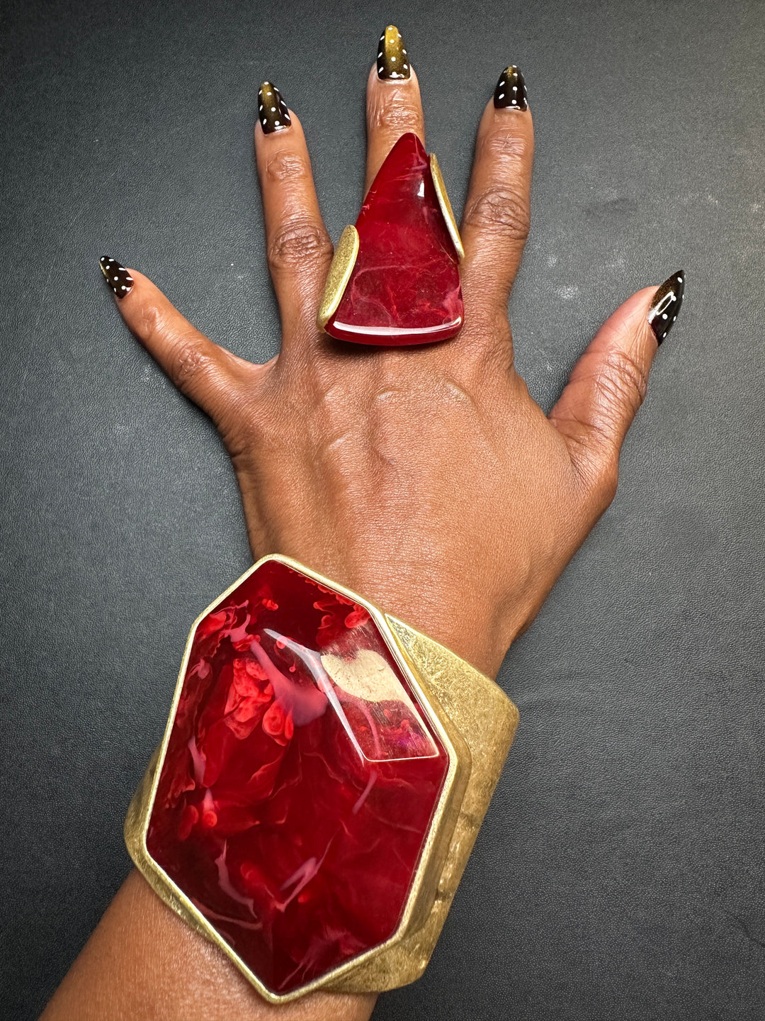 Hexagon Sculpted Hinged Bangle Bracelet - Burgundy