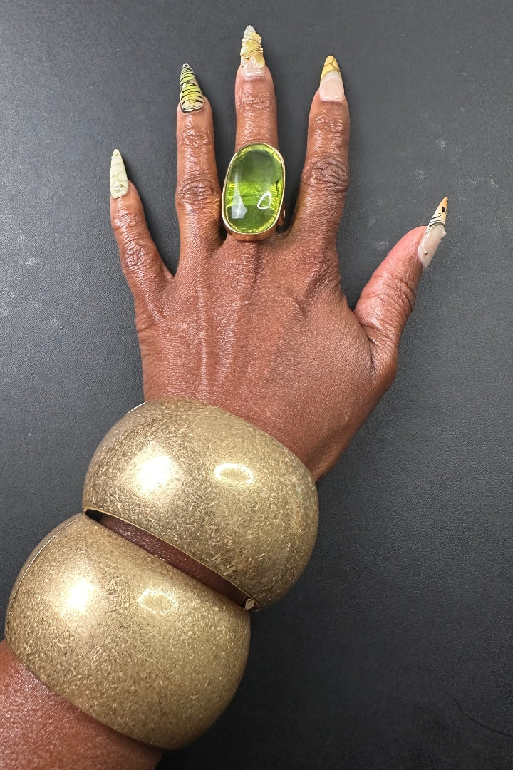 Mid Size Gold Nugget Accent Stretch Ring- Peridot Green