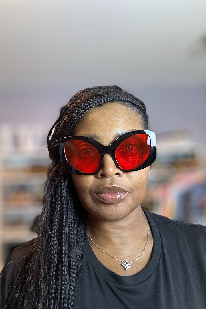 Cat Eye Oversized Frame Sunglasses - Black with Red Lens