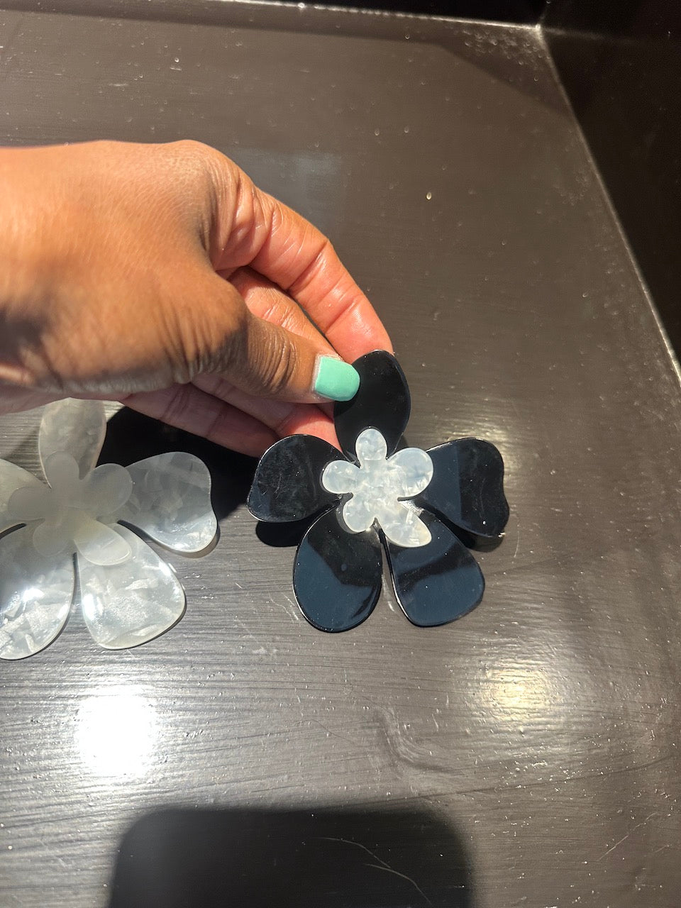 Flower burst large acrylic earrings - Black and White
