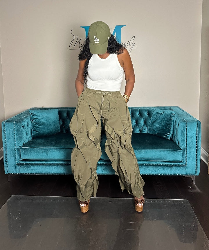 NEW All the Frills Cargo Pants - Olive