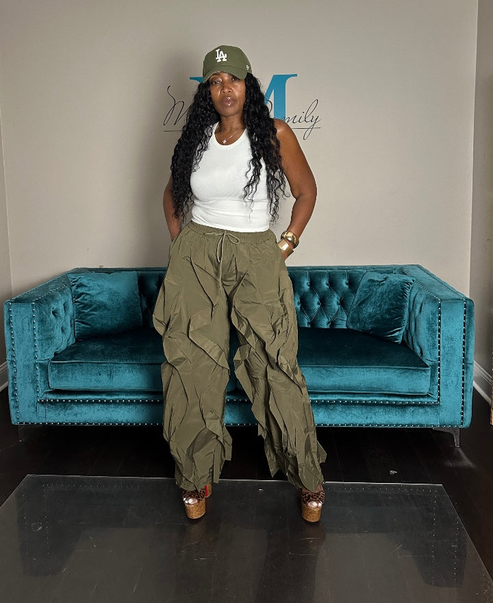 NEW All the Frills Cargo Pants - Olive