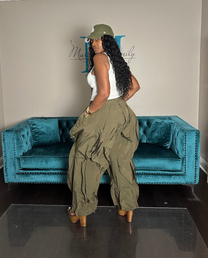 NEW All the Frills Cargo Pants - Olive