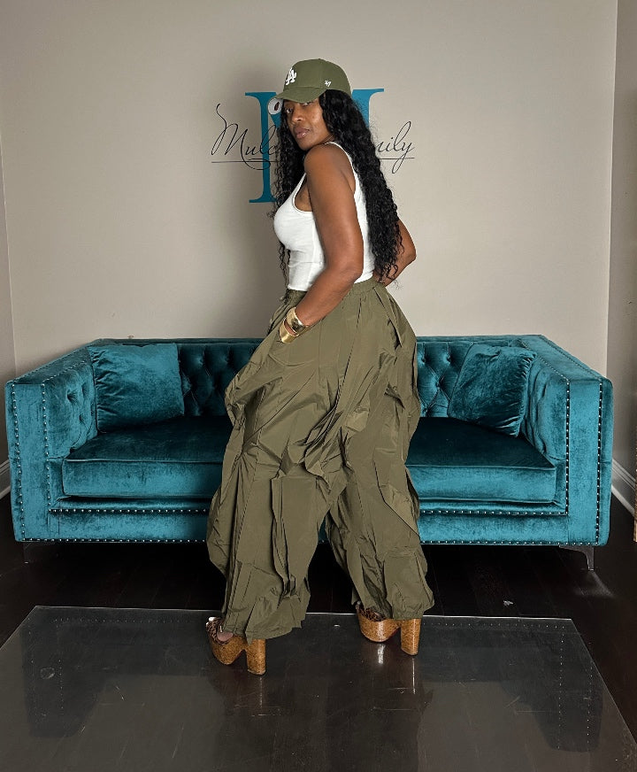 NEW All the Frills Cargo Pants - Olive