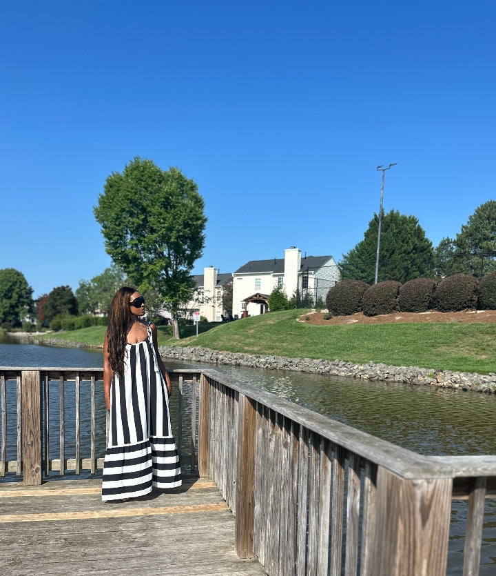 Beauty In Stripes  Maxi Dress with Pockets - Black and white blend