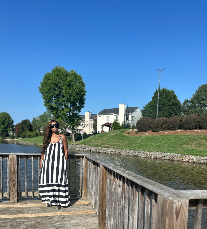 Beauty In Stripes  Maxi Dress with Pockets - Black and white blend