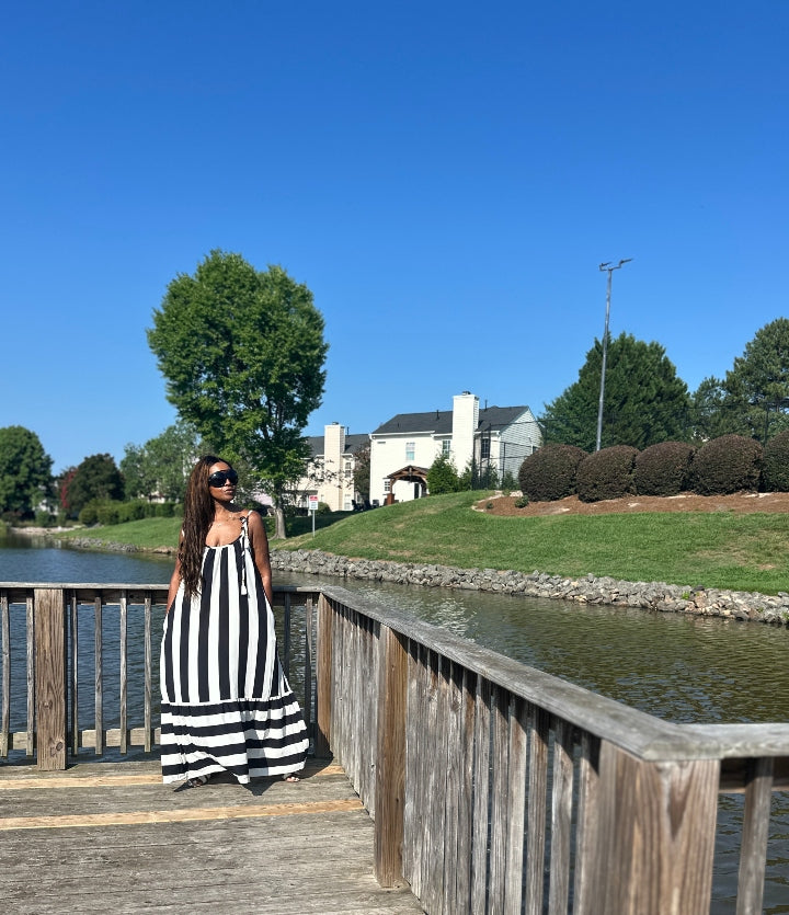 Beauty In Stripes  Maxi Dress with Pockets - Black and white blend