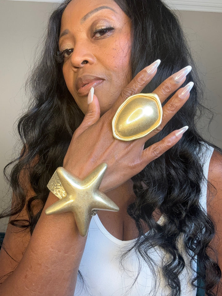 Gold Stretch Star Oval Abstract Bracelet