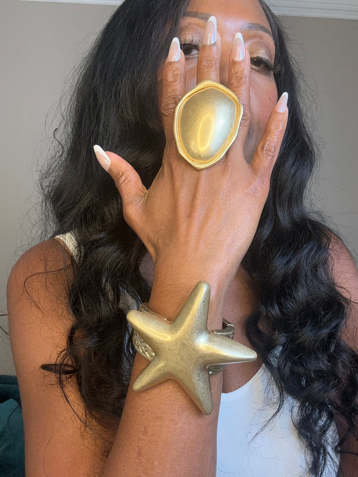 Gold Stretch Star Oval Abstract Bracelet