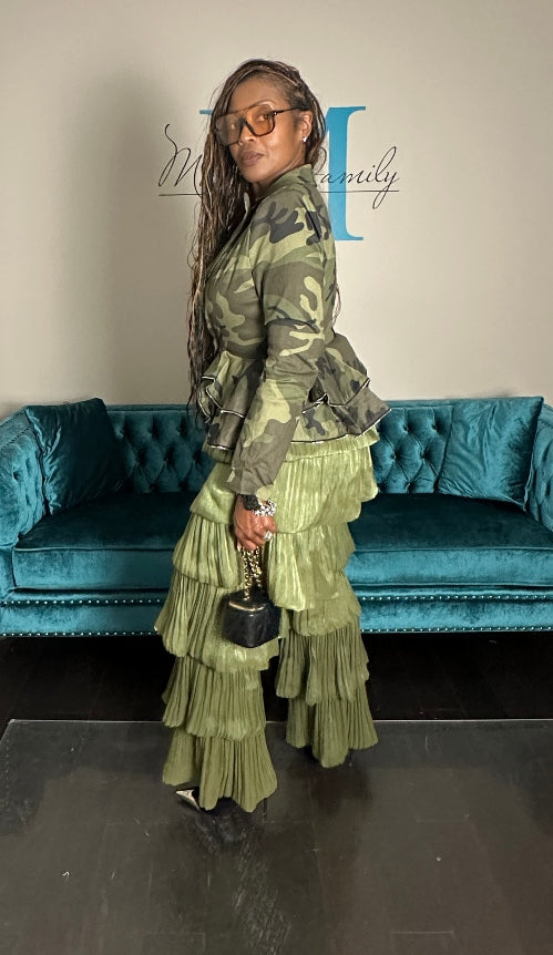 Long Sleeve Camo Stretch Peplum Zipper Tiered Jacket