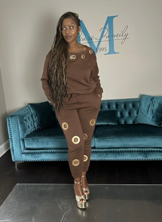 Gold Grommet Plush Everyday Jogger Set - Chocolate