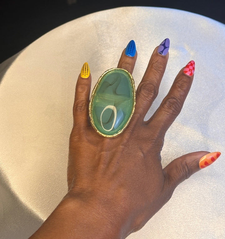 Oversized Bold Oyster Stone Accent Stretch Ring - Jade