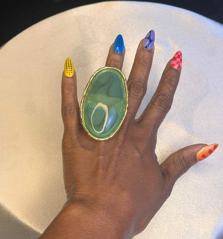 Oversized Bold Oyster Stone Accent Stretch Ring - Jade