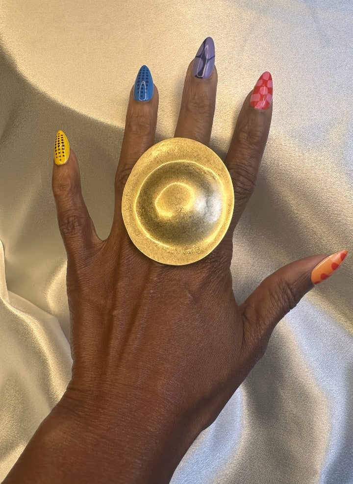 Oversized Gold Round Accent Stretch Ring