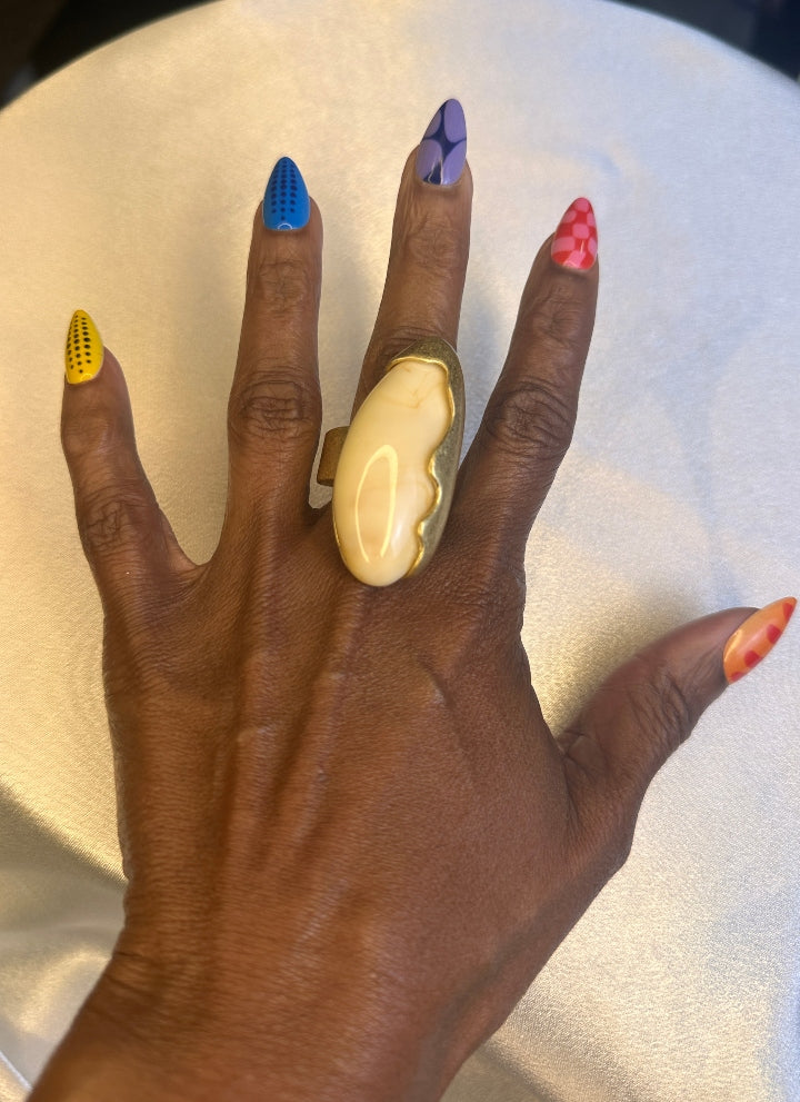 Oversized Bold Long Oval Stone Accent Stretch Ring - Cream