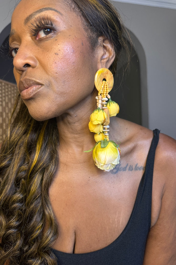 Oversized Bold Floral Resin Drop Statement Earrings - Yellow