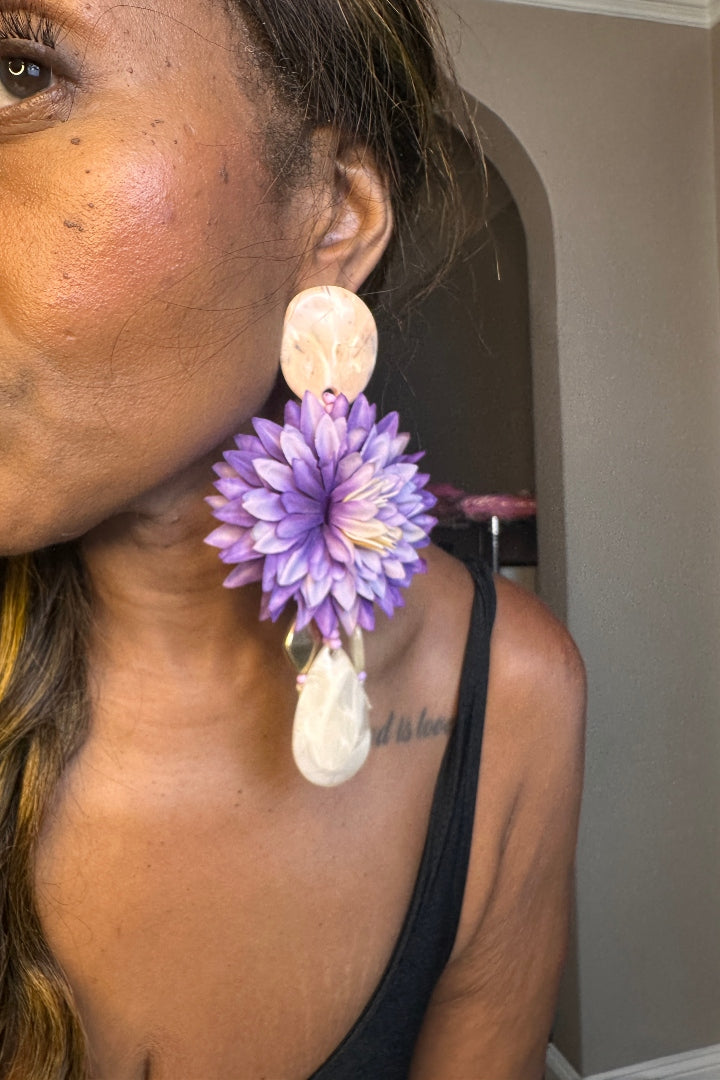 Oversized Bold Floral Resin Drop Statement Earrings - Lavender