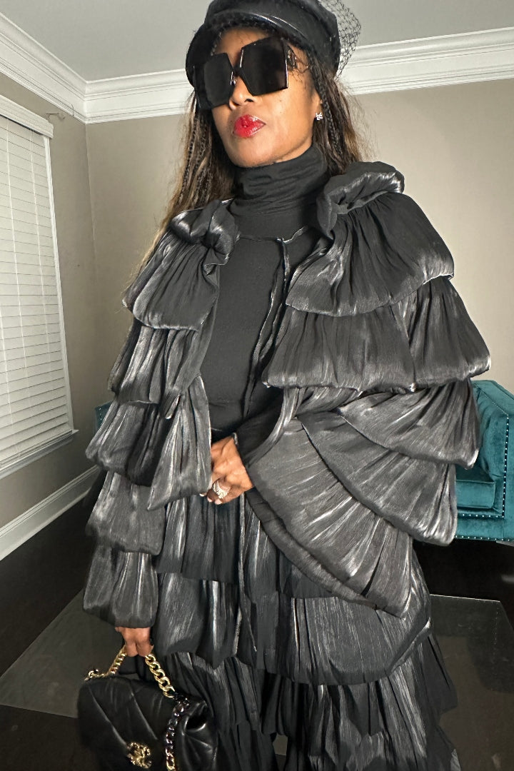 LUXE All the Vibes  Bubble Hem Black Cropped Cape Jacket