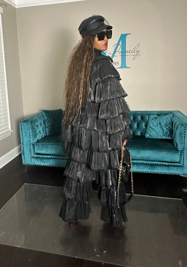 LUXE All the Vibes  Bubble Hem Black Cropped Cape Jacket