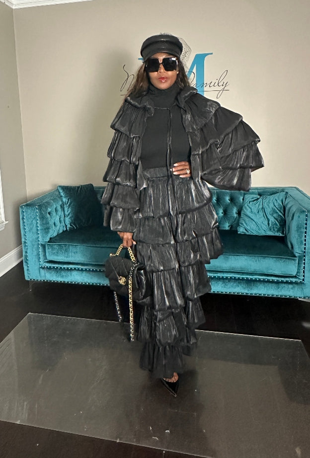 LUXE All the Vibes  Bubble Hem Black Cropped Cape Jacket