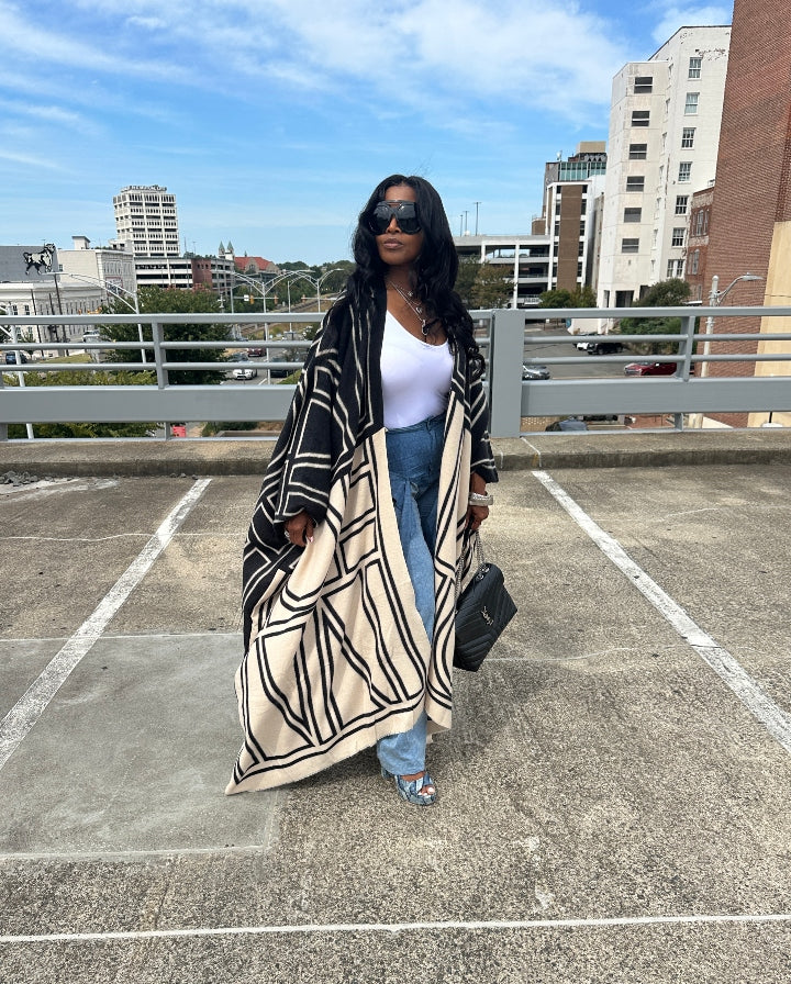 Rich Auntie Winter Fashion Black and White Geometric Kimono Coat - Black and cream Blend Ships 10/10