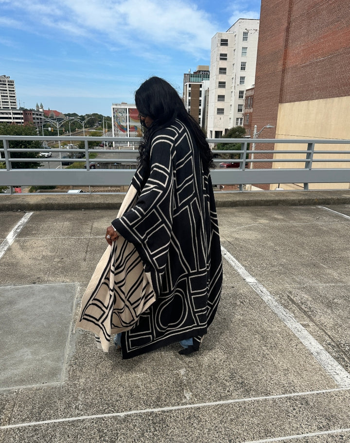 Rich Auntie Winter Fashion Black and White Geometric Kimono Coat - Black and cream Blend Ships 10/10