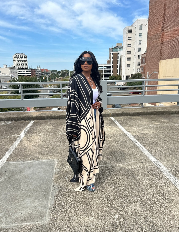 Rich Auntie Winter Fashion Black and White Geometric Kimono Coat - Black and cream Blend Ships 10/10