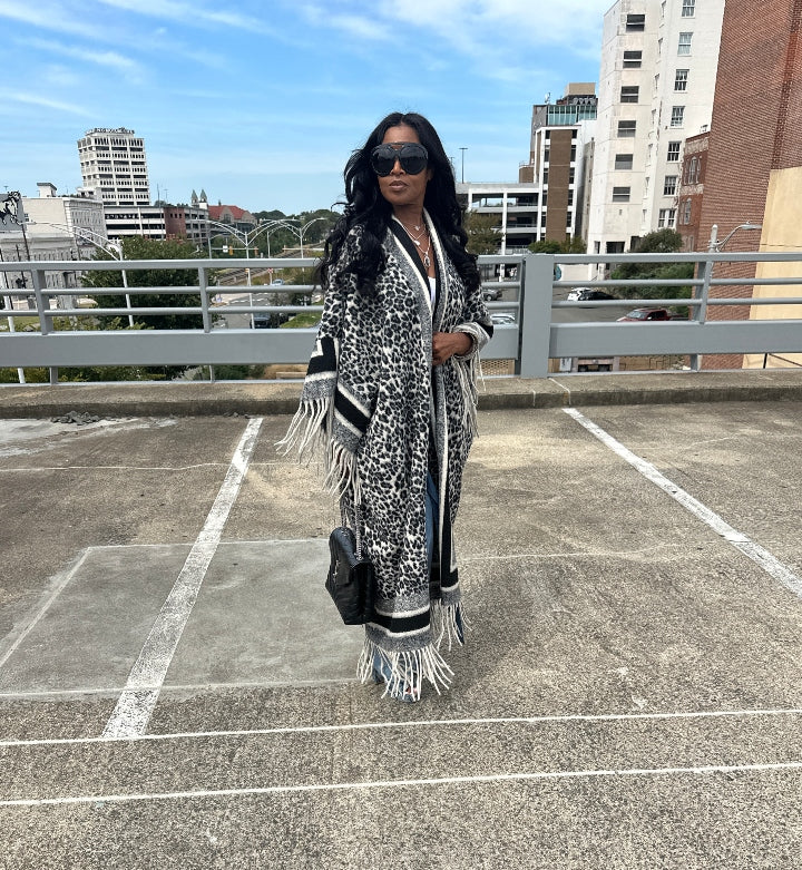 Rich Auntie Winter Fashion White Leopard Fringe Kimono Coat - Black and White Blend Ships 10/10