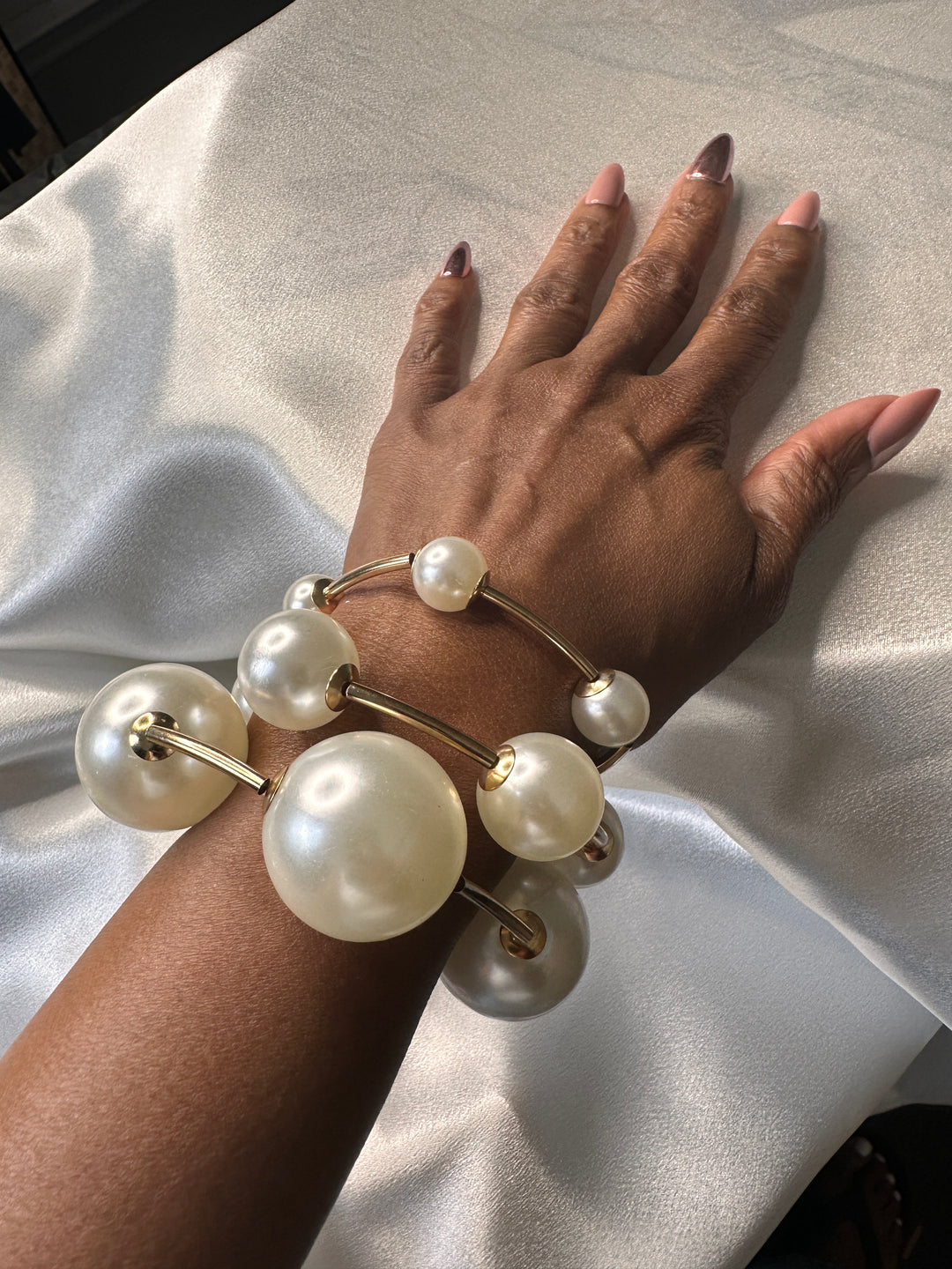 Halo Large Pearl Stretch 3 piece Stacked Bracelet Set - Pearl and Gold