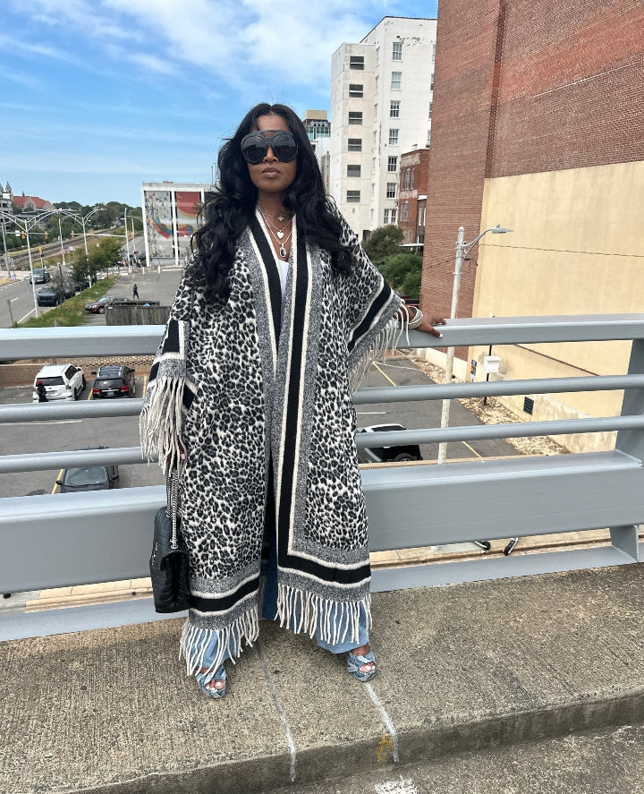 Rich Auntie Winter Fashion White Leopard Fringe Kimono Coat - Black and White Blend Ships 10/10