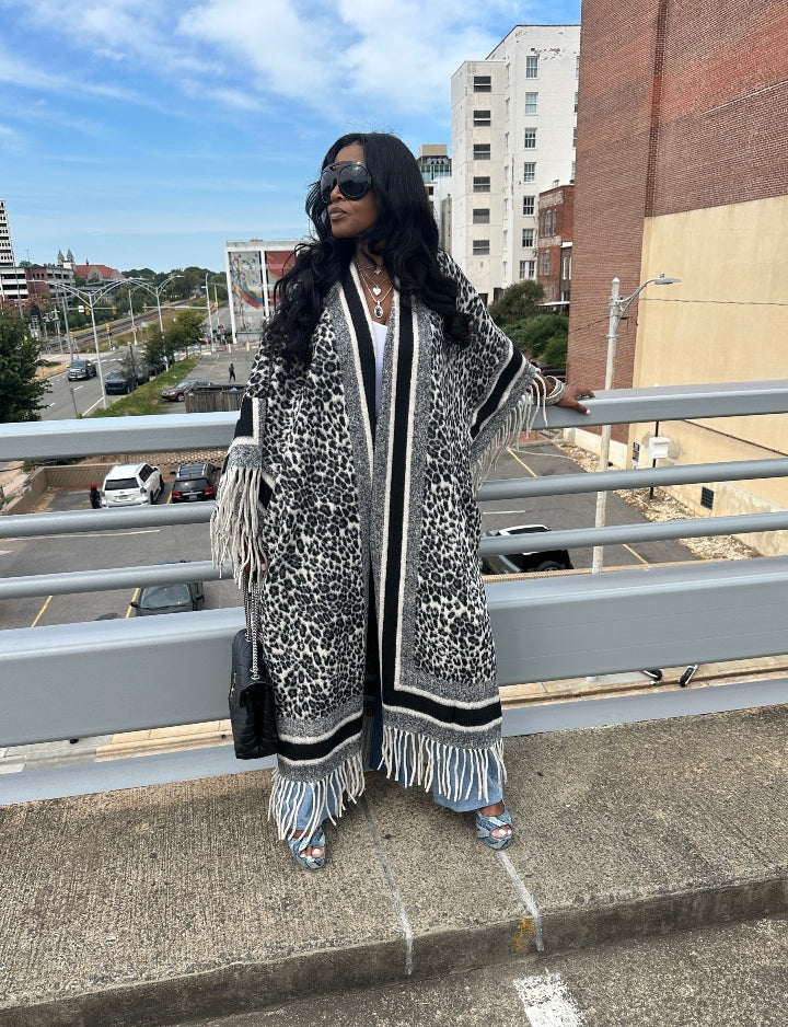 Rich Auntie Winter Fashion White Leopard Fringe Kimono Coat - Black and White Blend Ships 10/10
