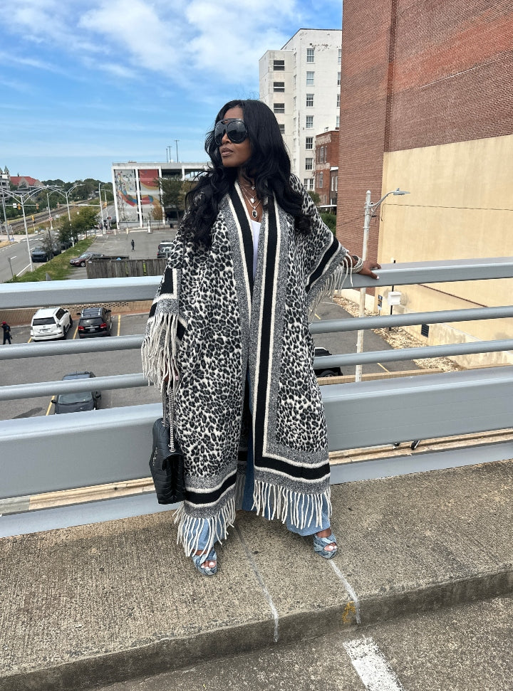 Rich Auntie Winter Fashion White Leopard Fringe Kimono Coat - Black and White Blend Ships 10/10