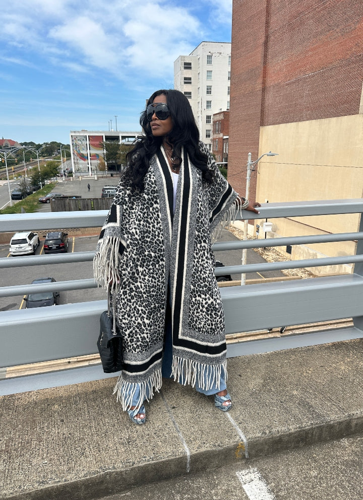 Rich Auntie Winter Fashion White Leopard Fringe Kimono Coat - Black and White Blend Ships 10/10