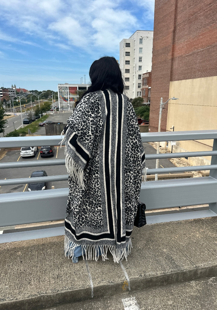 Rich Auntie Winter Fashion White Leopard Fringe Kimono Coat - Black and White Blend Ships 10/10