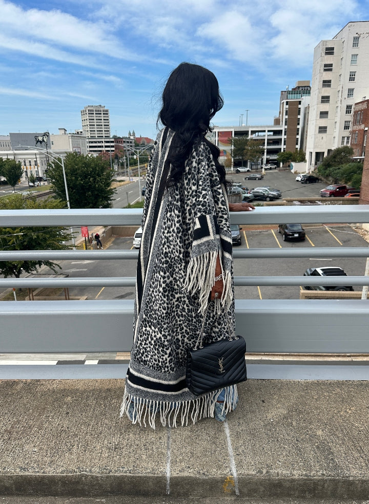 Rich Auntie Winter Fashion White Leopard Fringe Kimono Coat - Black and White Blend Ships 10/10