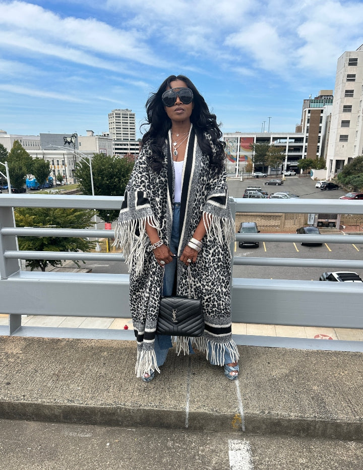 Rich Auntie Winter Fashion White Leopard Fringe Kimono Coat - Black and White Blend Ships 10/10