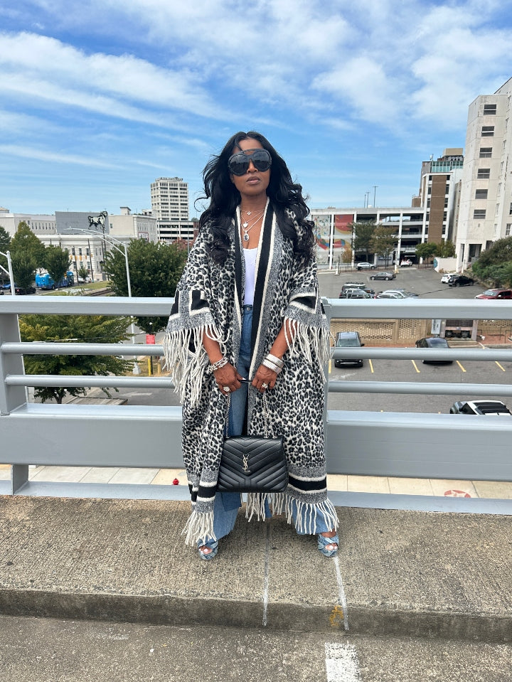Rich Auntie Winter Fashion White Leopard Fringe Kimono Coat - Black and White Blend Ships 10/10