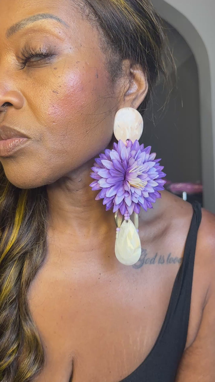 Oversized Bold Floral Resin Drop Statement Earrings - Lavender